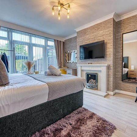 Elegant 5 Bed House - Sleeps 9, Central Solihull, Nec, Jlr, Hs2, Resorts World, Airport Business And Leisure Stays, Eksteriør bilde