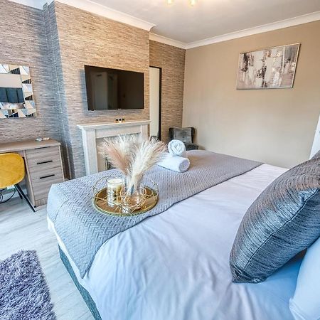 Elegant 5 Bed House - Sleeps 9, Central Solihull, Nec, Jlr, Hs2, Resorts World, Airport Business And Leisure Stays, Eksteriør bilde